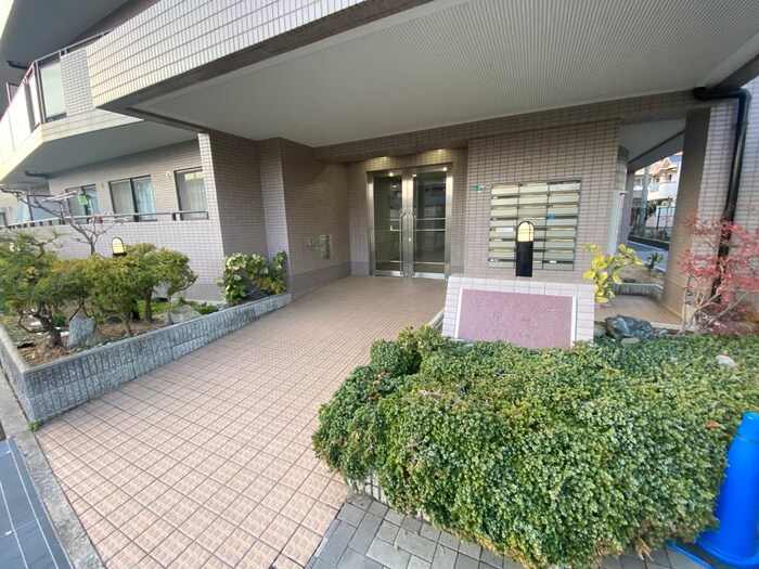 ビューメゾン津高の物件外観写真