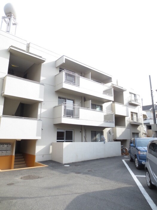 山端マンションの物件外観写真