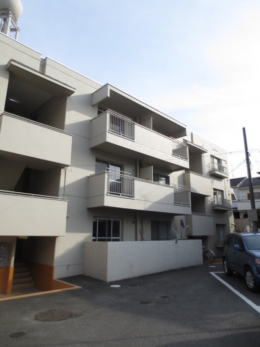 山端マンションの物件外観写真