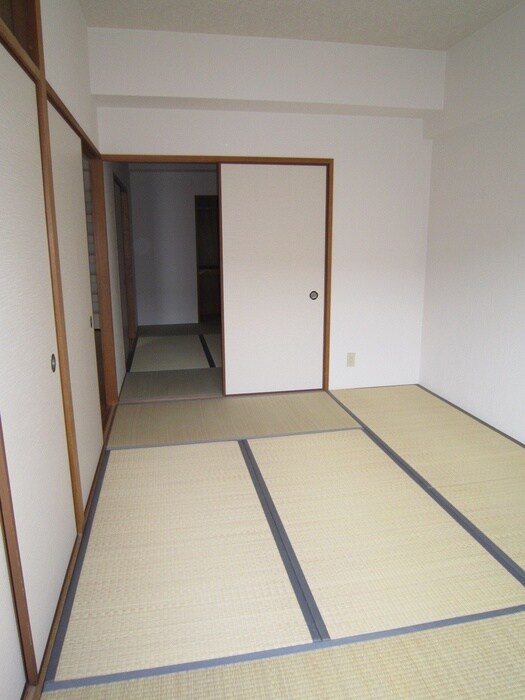 ハイツエンブレムの物件内観写真