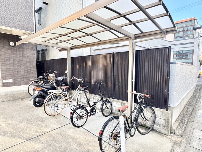 アークリード大津の物件外観写真