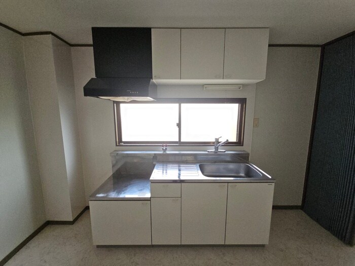 サンウエストニシノの物件内観写真