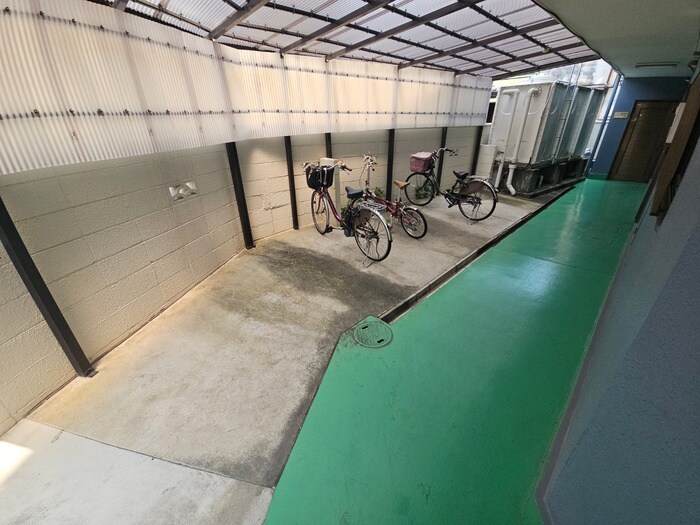 サンウエストニシノの物件外観写真