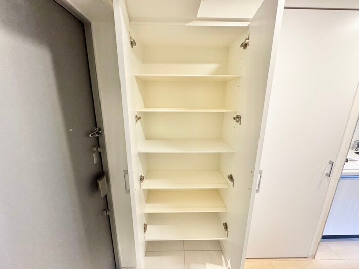 ﾚｼﾞｭｰﾙｱｯｼｭ中之島SOUTHの物件内観写真