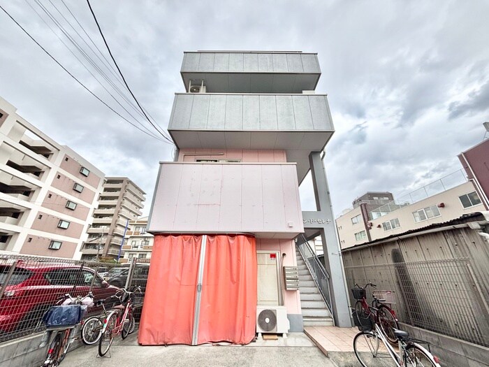 メゾン・ド・セレナの物件外観写真