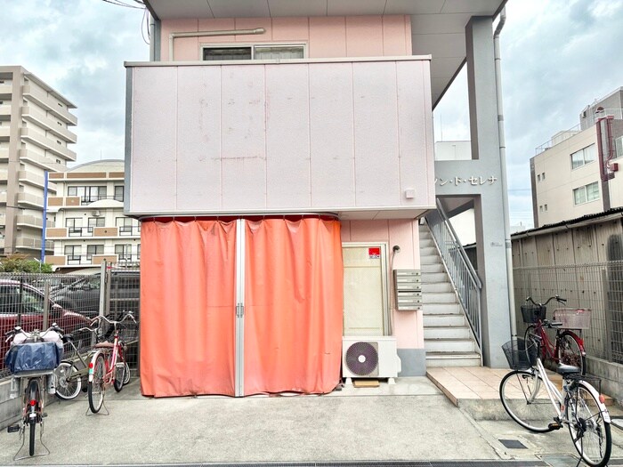 メゾン・ド・セレナの物件外観写真