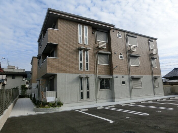 Ｅａｓｔ　ｆｏｒｅｓｔの物件外観写真