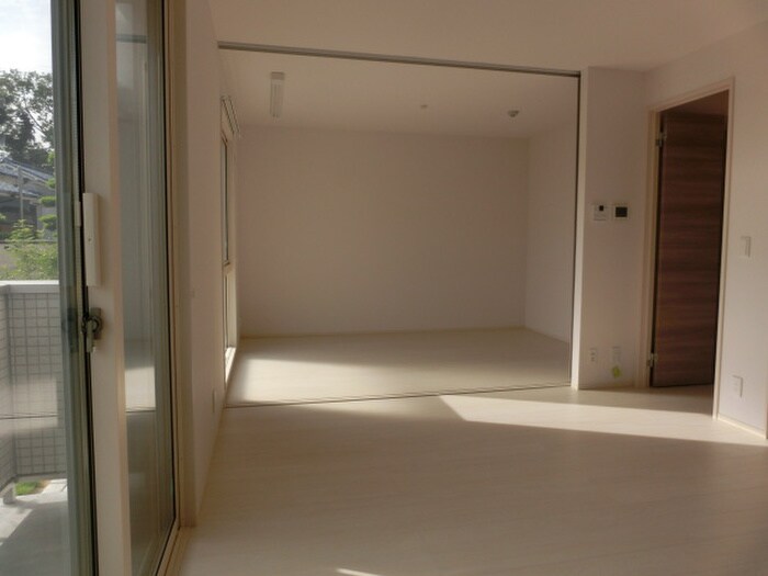 Ｅａｓｔ　ｆｏｒｅｓｔの物件内観写真