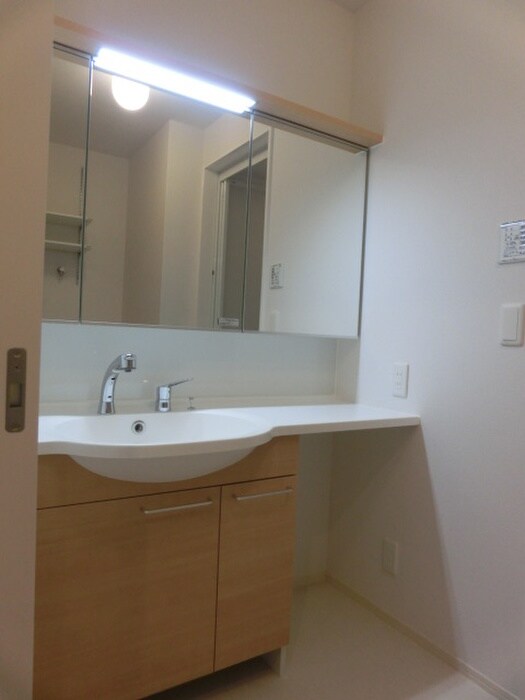 Ｅａｓｔ　ｆｏｒｅｓｔの物件内観写真