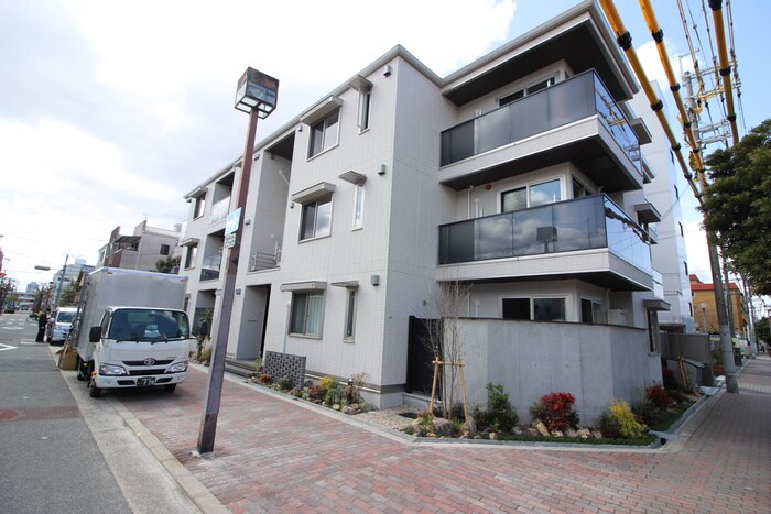 グランドール清水の物件外観写真