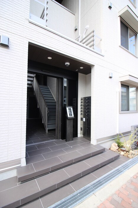 グランドール清水の物件外観写真