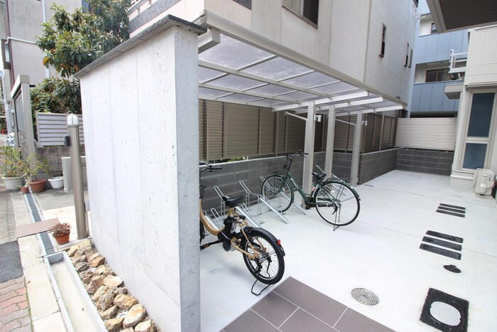 グランドール清水の物件外観写真