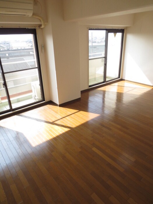 カ－サ・ソラッツォの物件内観写真