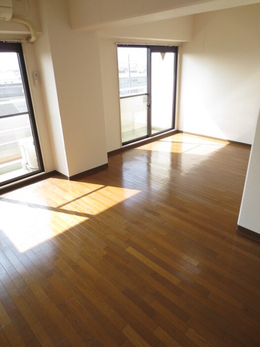 カ－サ・ソラッツォの物件内観写真