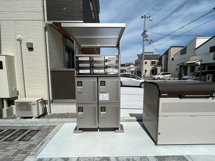 アトラエンテ御崎公園の物件外観写真