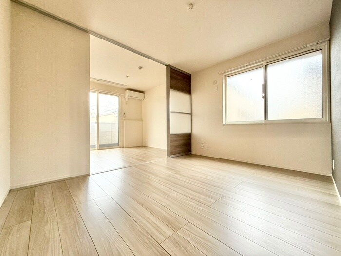 プラティア南里の西の物件内観写真