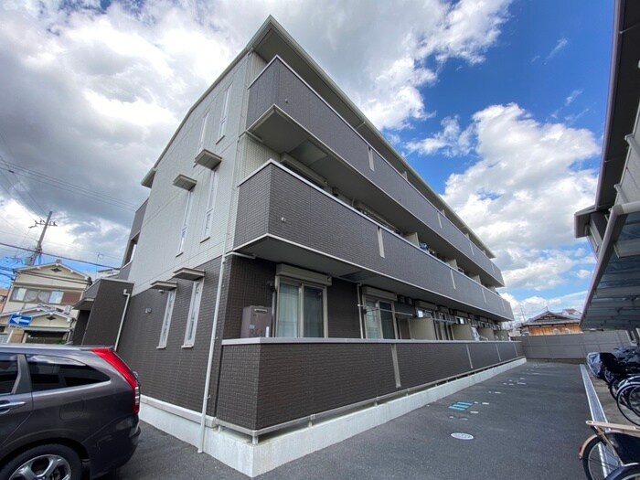 マジェスティツインⅠ棟の物件外観写真