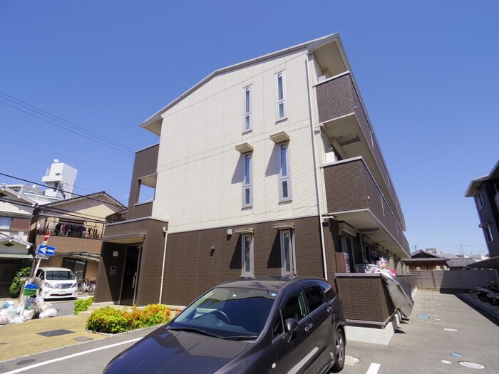 マジェスティツインⅠ棟の物件外観写真