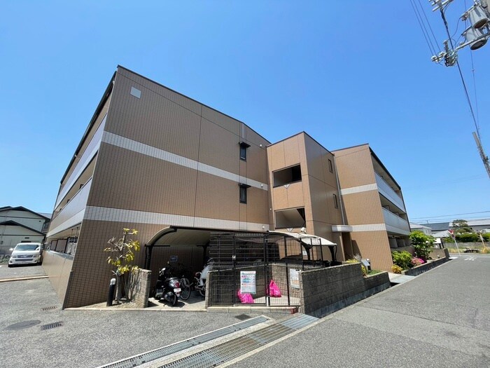 パ－ル久米田の物件外観写真