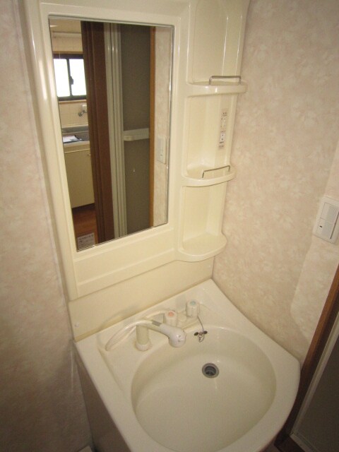 クィーンズコート天満の物件内観写真