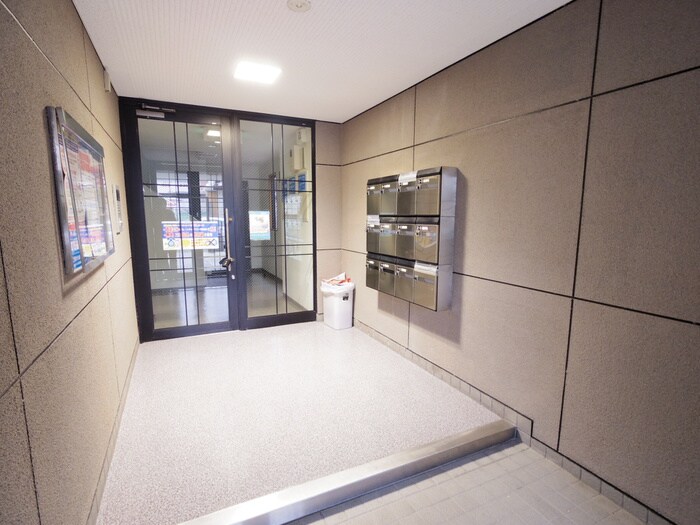 安村マンションの物件外観写真