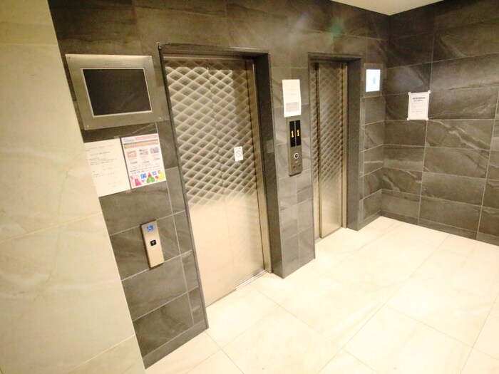 ﾌﾟﾚｻﾝｽOSAKADOMECITYｽｸｴｱ(905)の物件外観写真