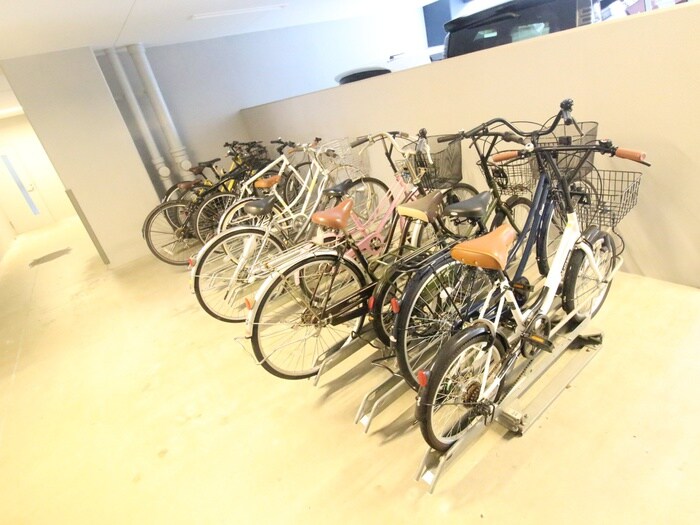 ﾌﾟﾚｻﾝｽOSAKADOMECITYｽｸｴｱ(905)の物件外観写真