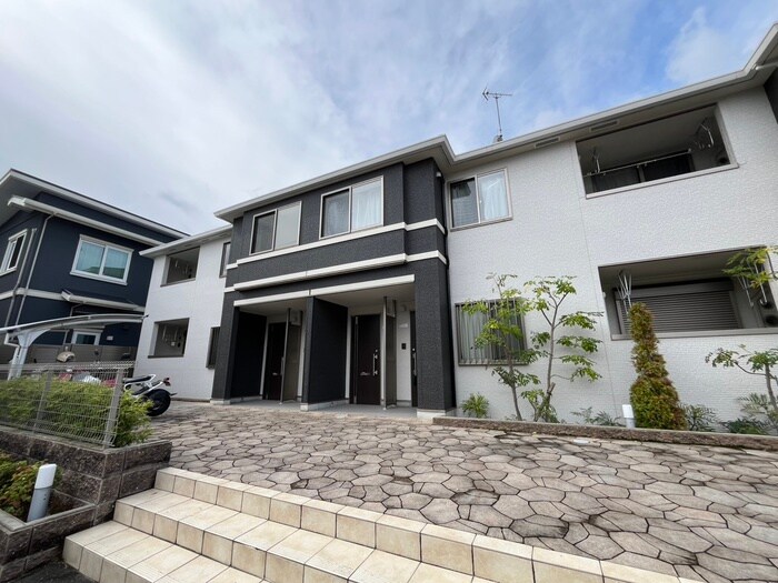 アルビネスⅠの物件外観写真