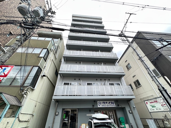 シャントール二条の物件外観写真