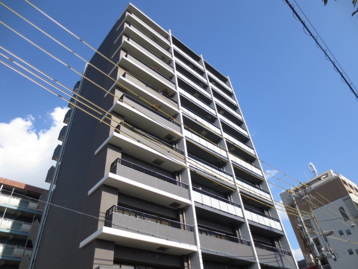 ﾚｼﾞｭｰﾙｱｯｼｭ ｻﾞ・ﾊﾟｰｸﾌﾛﾝﾄ(201)の物件外観写真