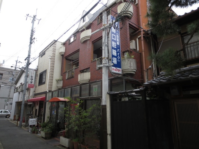 オ－クウッドハウスの物件外観写真