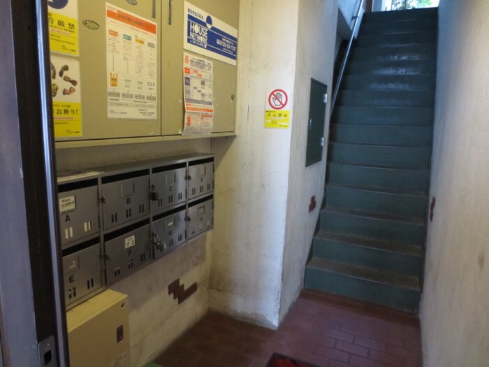 オ－クウッドハウスの物件外観写真