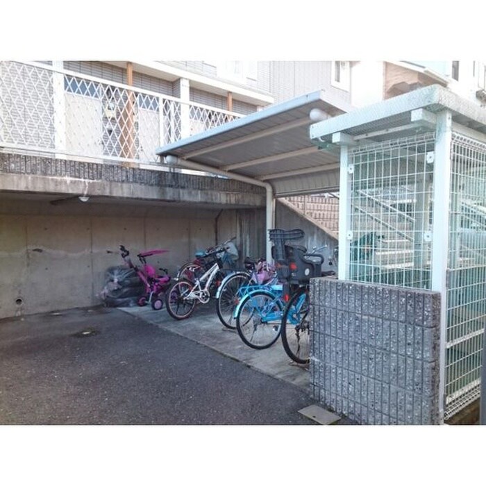 シャトルヒルズの物件外観写真