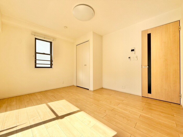 パラッツオ城陽の物件内観写真