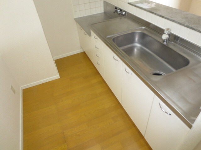 サ－ティフクヤの物件内観写真