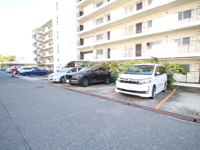 ハイツ三ツ池台の物件外観写真