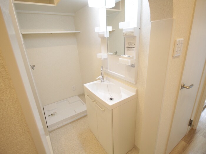 ハイツ三ツ池台の物件内観写真