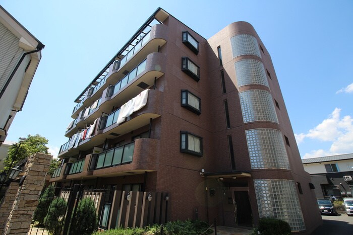 ウエルメゾン江坂の物件外観写真