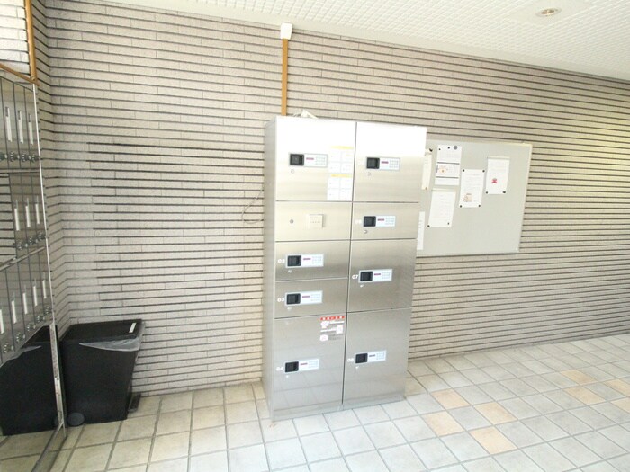 ウエルメゾン江坂の物件外観写真