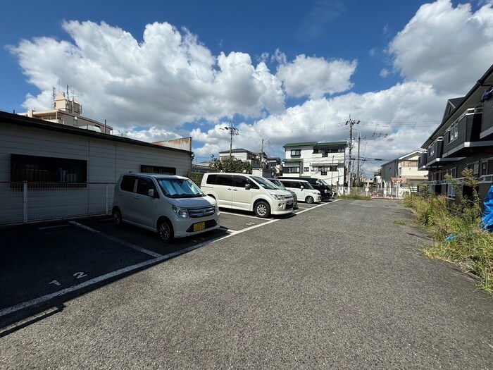 サマックスＹＵＩハイツの物件外観写真