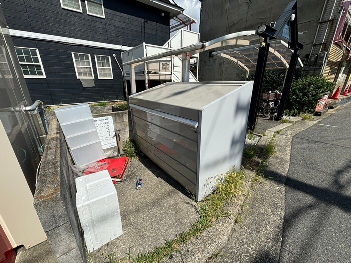 サマックスＹＵＩハイツの物件外観写真