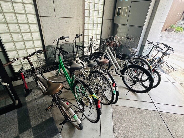 ノアシス東山の物件外観写真