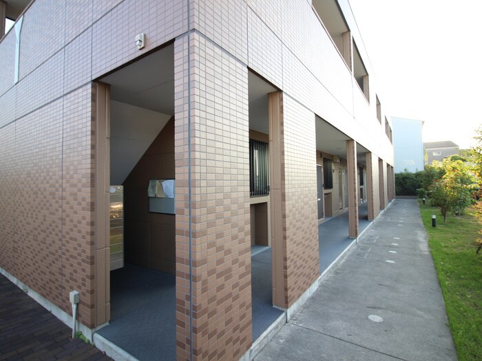 プロニティ美原の物件外観写真