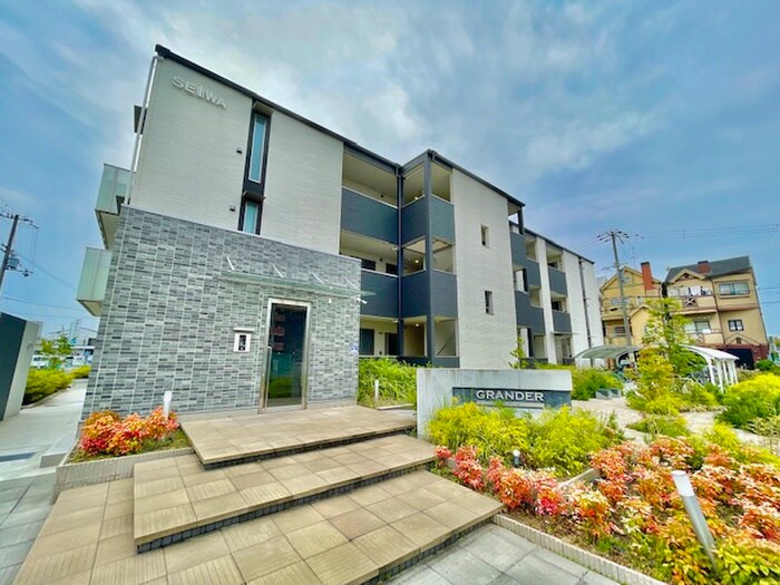 グランデェールの物件外観写真