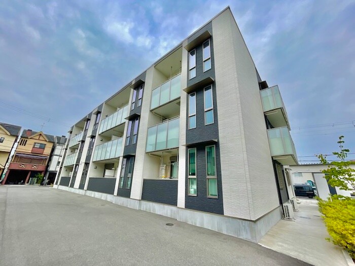 グランデェールの物件外観写真