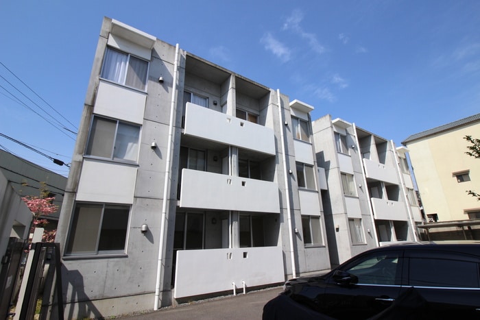 グラン・カレＢ棟の物件外観写真