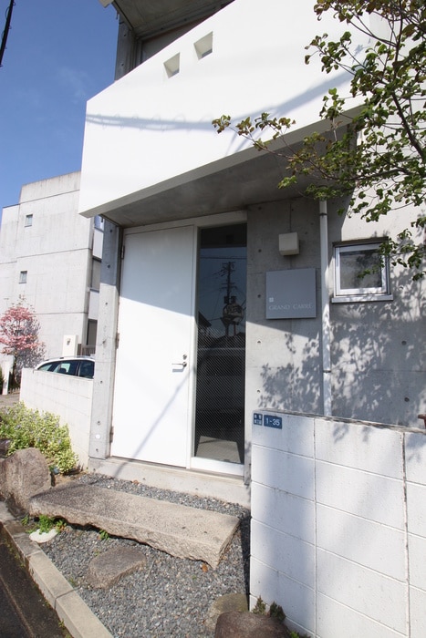 グラン・カレＢ棟の物件外観写真