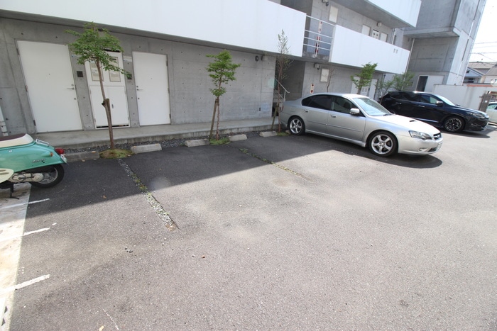 グラン・カレＢ棟の物件外観写真