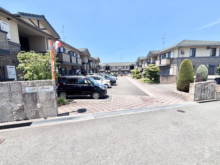 エストコリ－ヌⅠ番館の物件外観写真