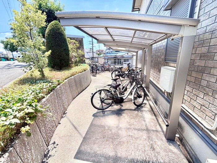 エストコリ－ヌⅠ番館の物件外観写真